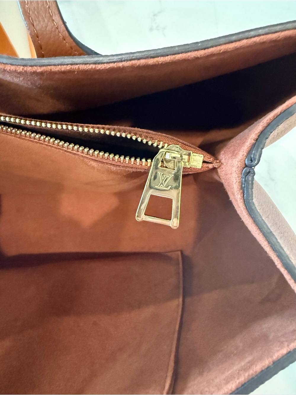 Louis Vuitton LockMe Shopper - Like New! - Picture 4 of 8